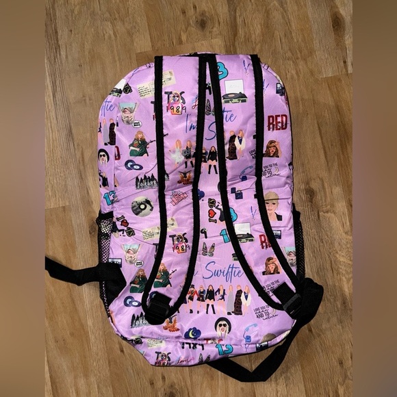 TAYLOR SWIFT ERAS SCHOOL BACKPACK
SWIFTIE MERCH 1989 LOVER RED SHOWGIRL - Picture 4 of 5
